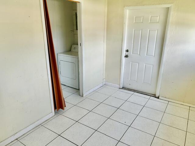 MIAMI GARDENS ESTATES SEC 8 - Residential