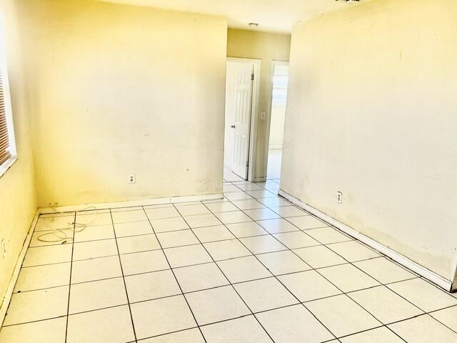 MIAMI GARDENS ESTATES SEC 8 - Residential