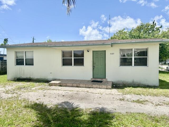 MIAMI GARDENS ESTATES SEC 8 - Residential