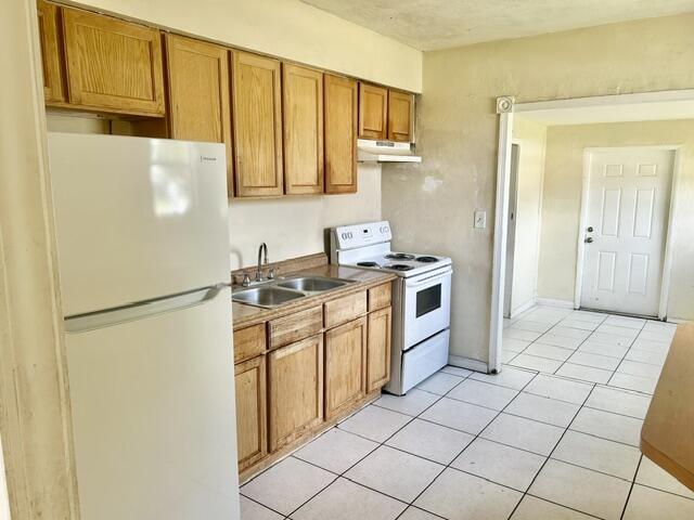 MIAMI GARDENS ESTATES SEC 8 - Residential