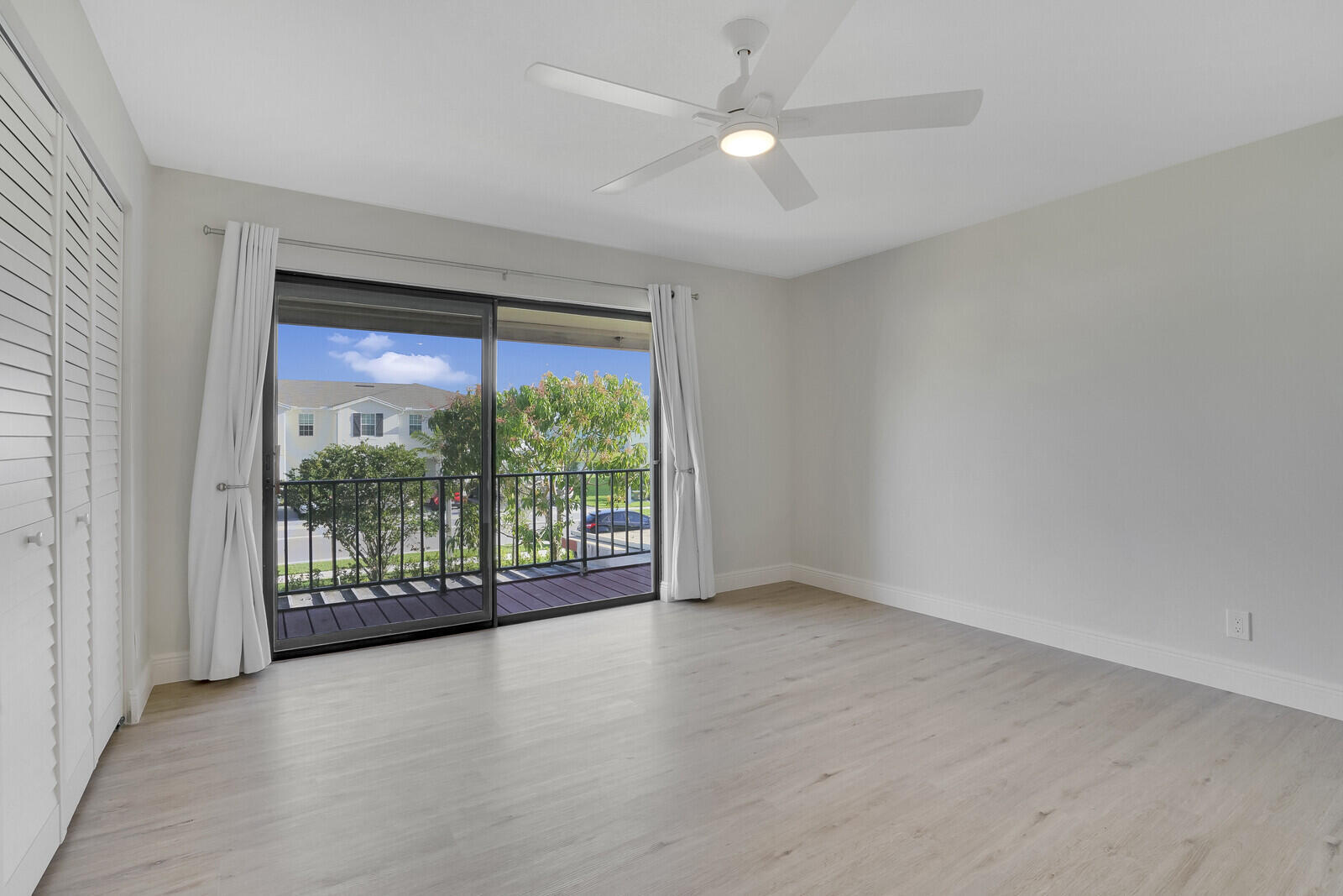 FOUNTAINS OF PALM BEACH CONDO 2 - Residential Lease