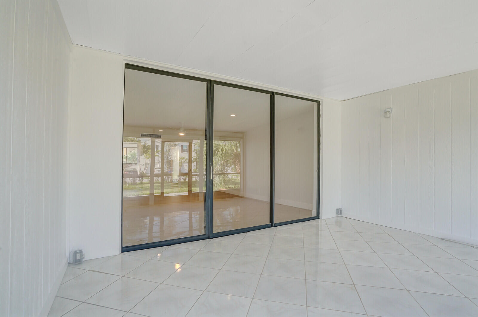 FOUNTAINS OF PALM BEACH CONDO 2 - Residential Lease