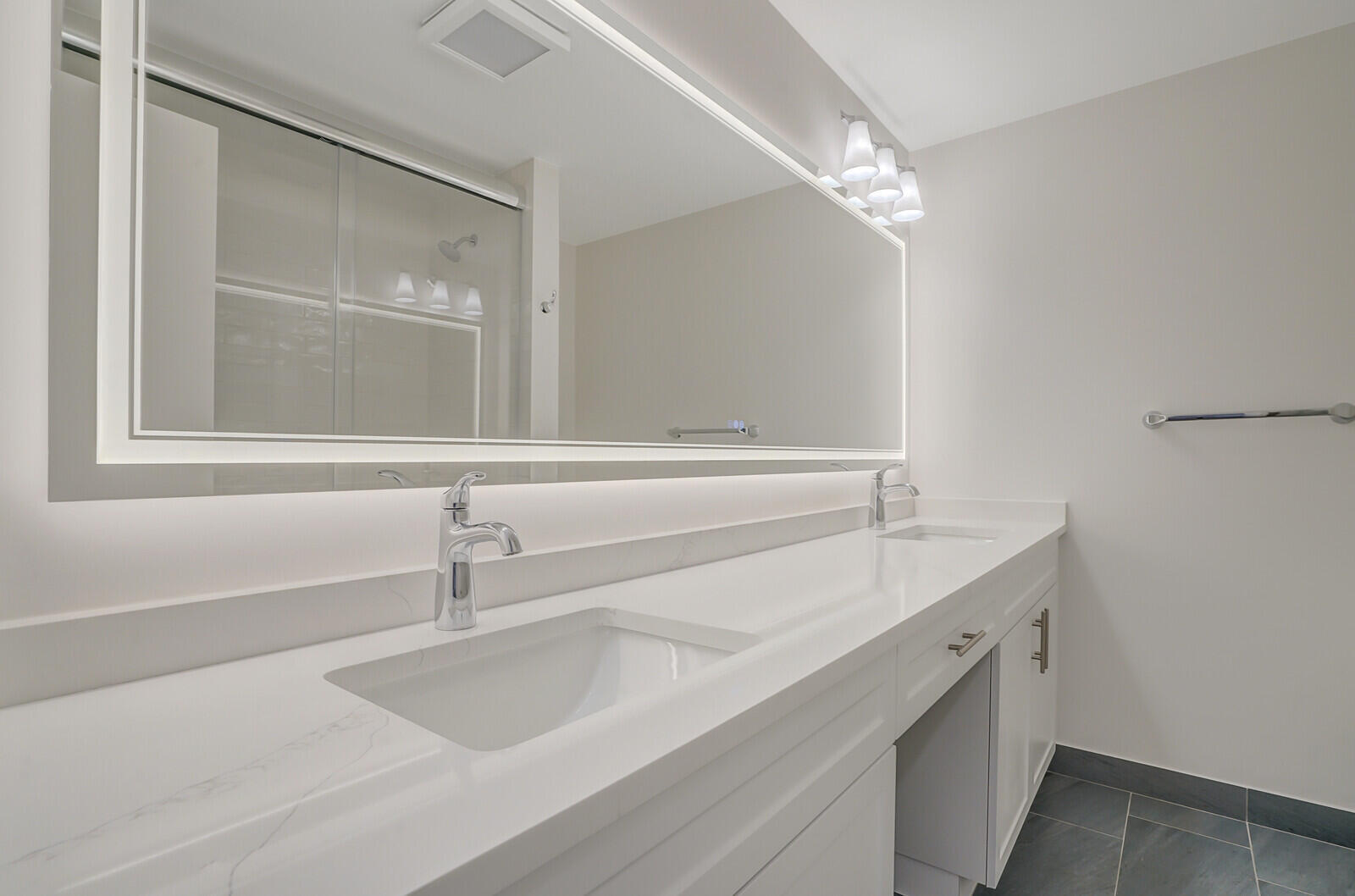 FOUNTAINS OF PALM BEACH CONDO 2 - Residential Lease