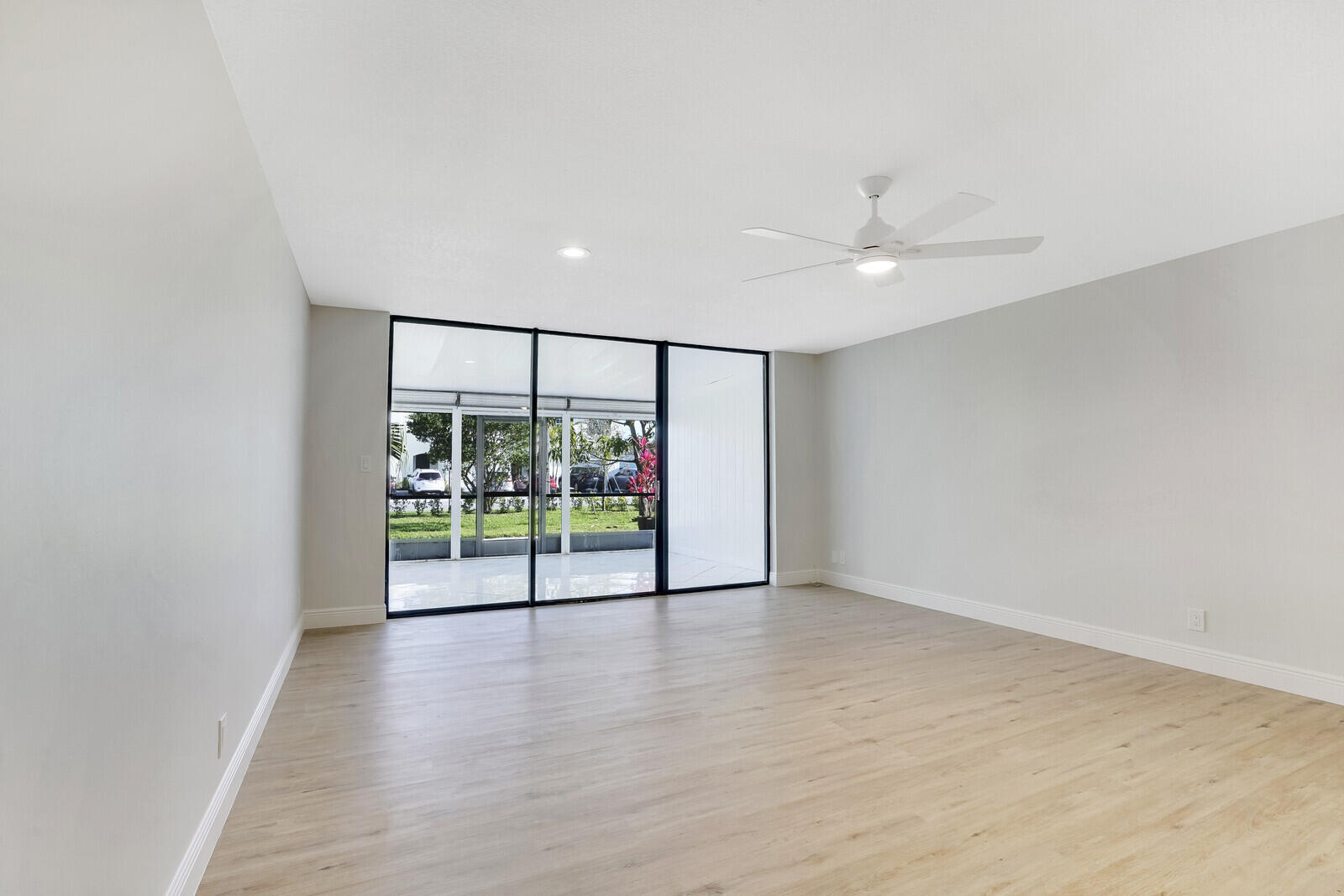 FOUNTAINS OF PALM BEACH CONDO 2 - Residential Lease