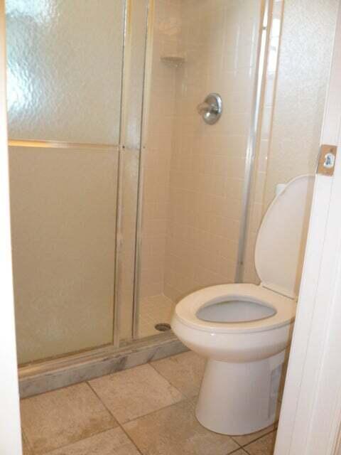 OAK COURT CONDO - Residential Lease