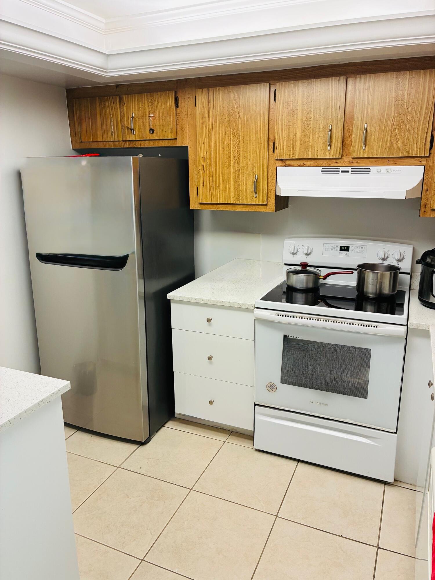 OAK COURT CONDO - Residential Lease