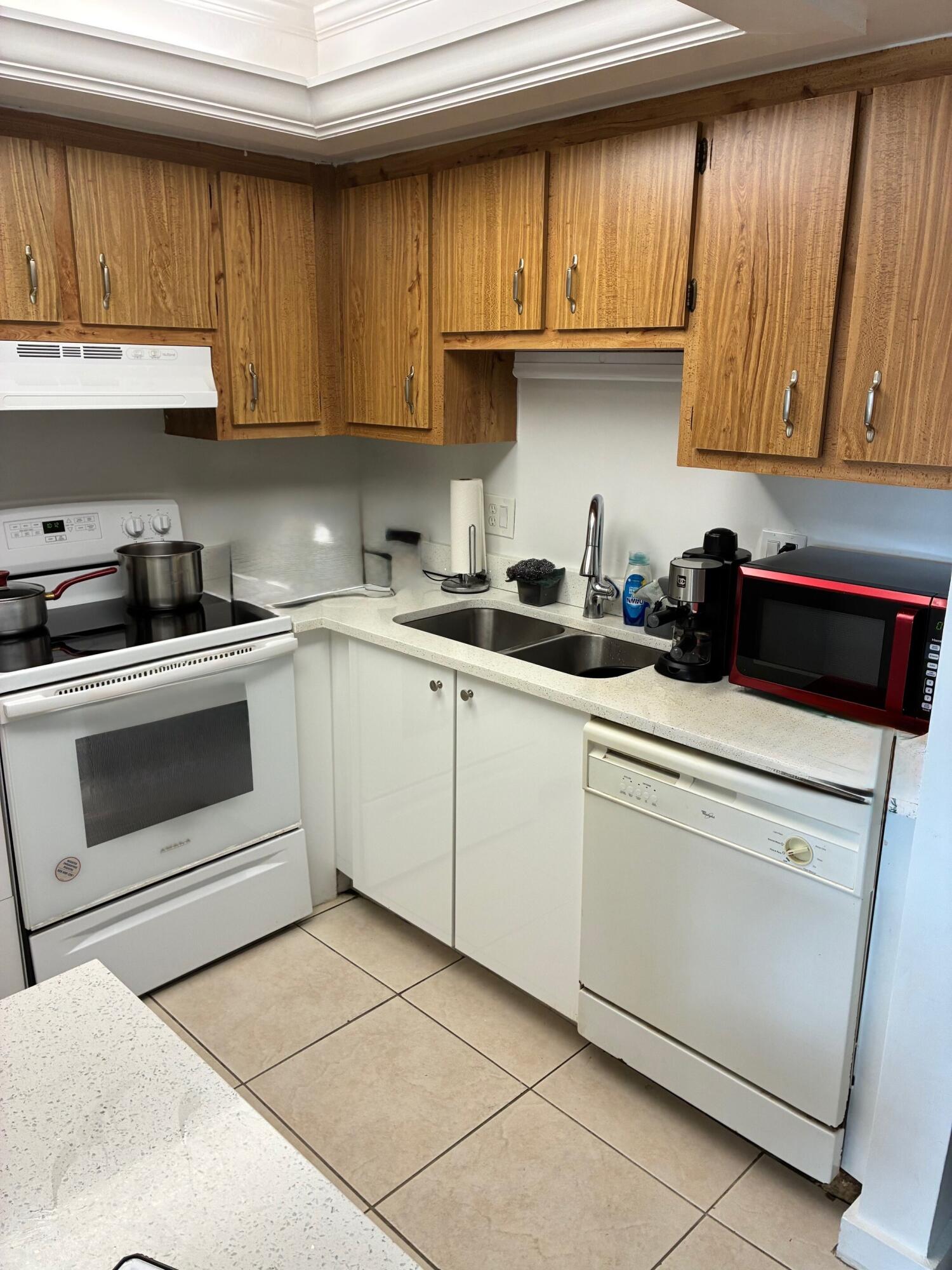 OAK COURT CONDO - Residential Lease