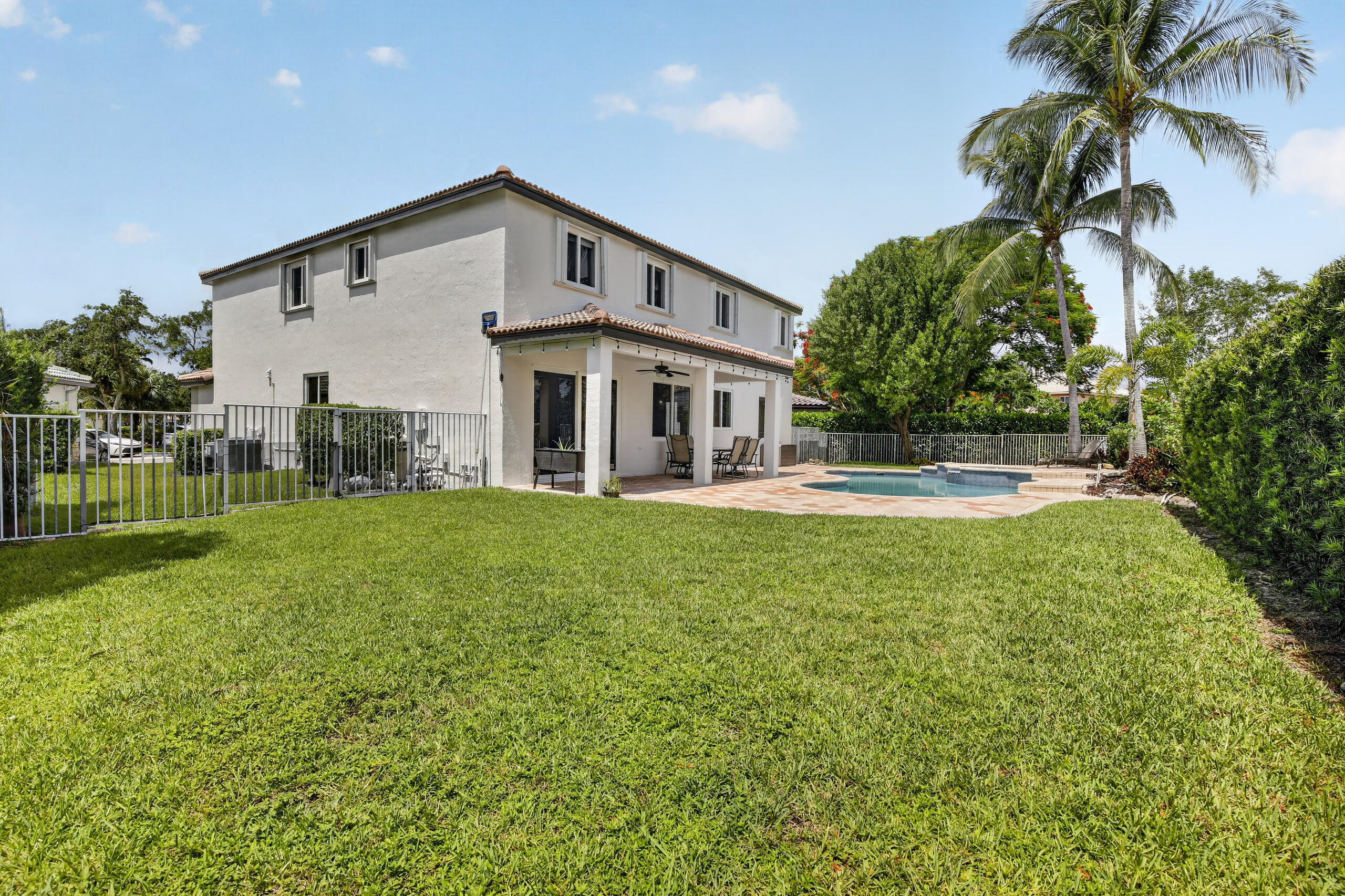 Falcon Ridge - Residential Lease