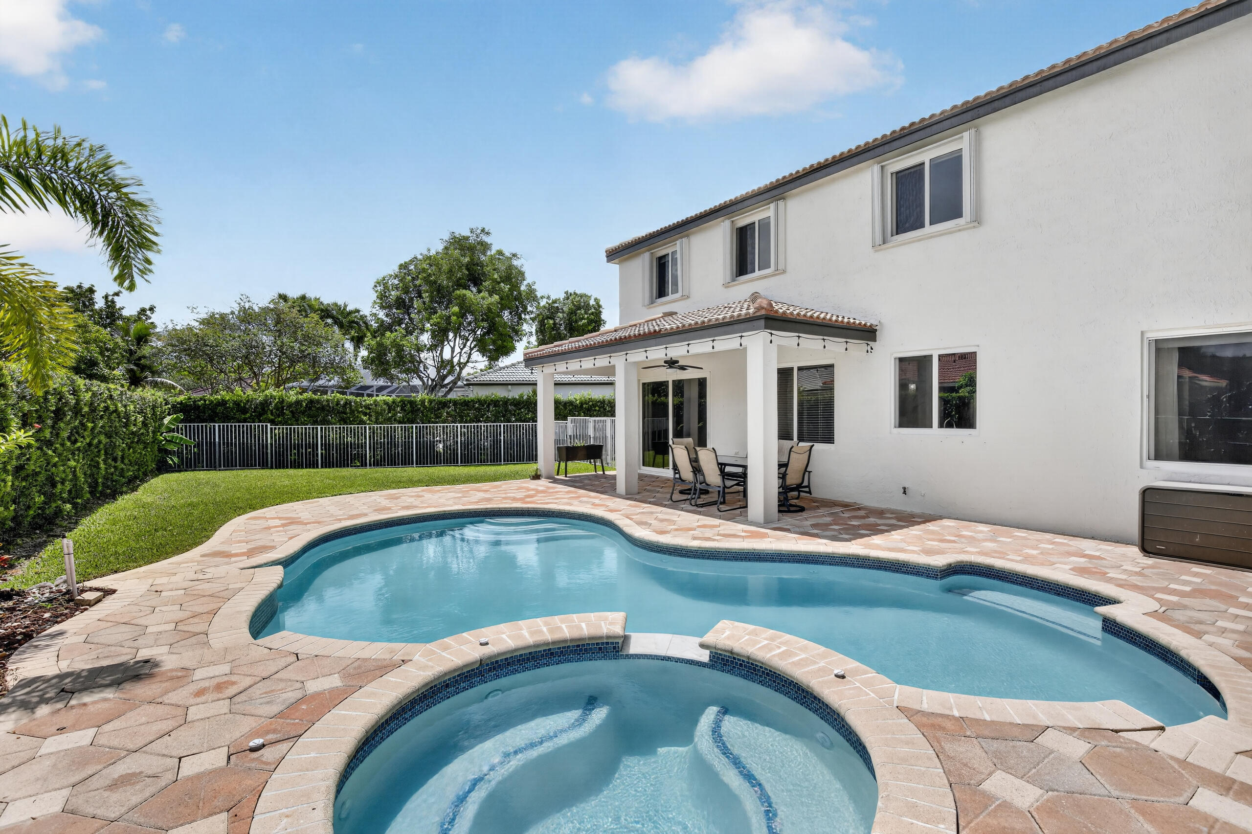 Falcon Ridge - Residential Lease