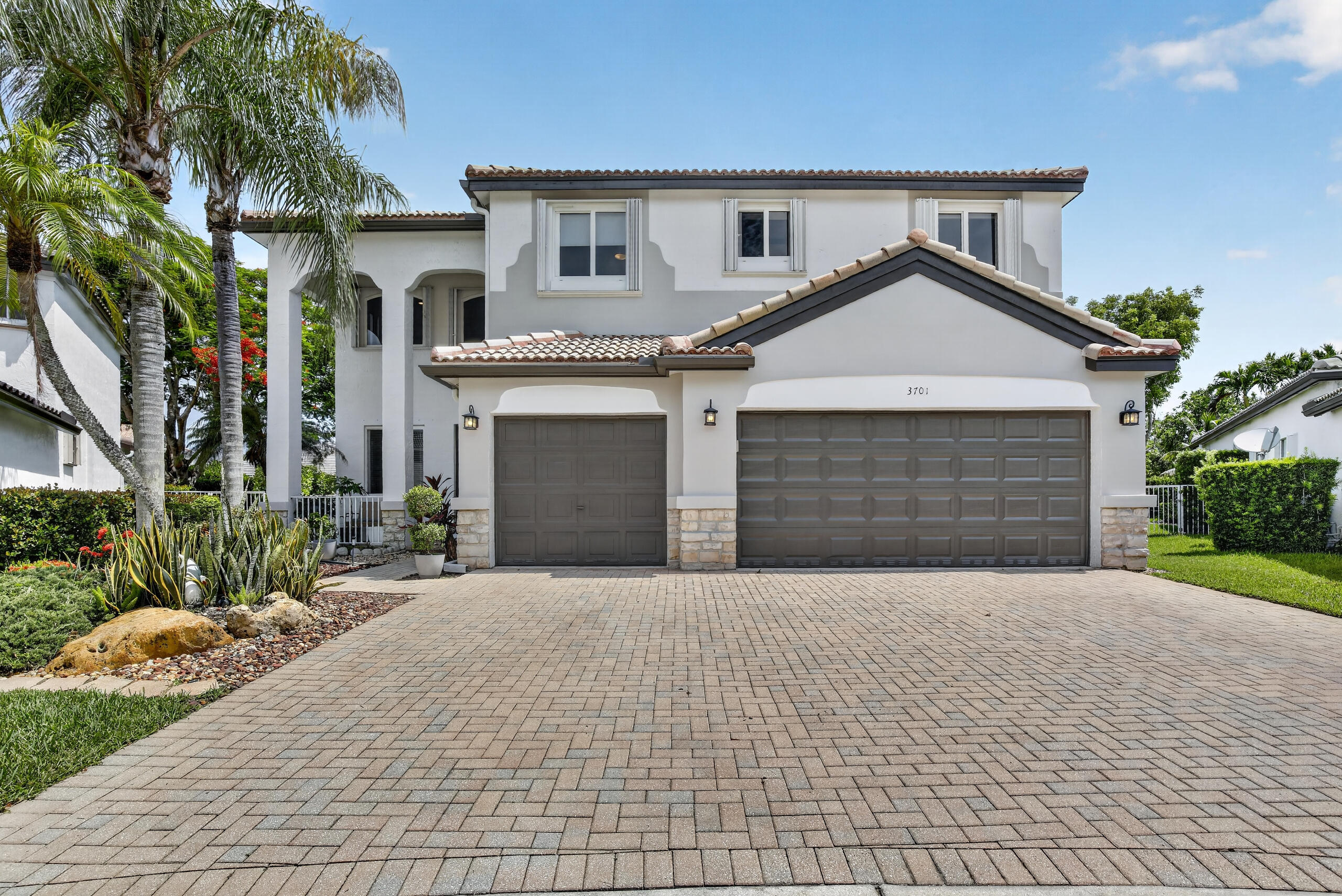 Falcon Ridge - Residential Lease
