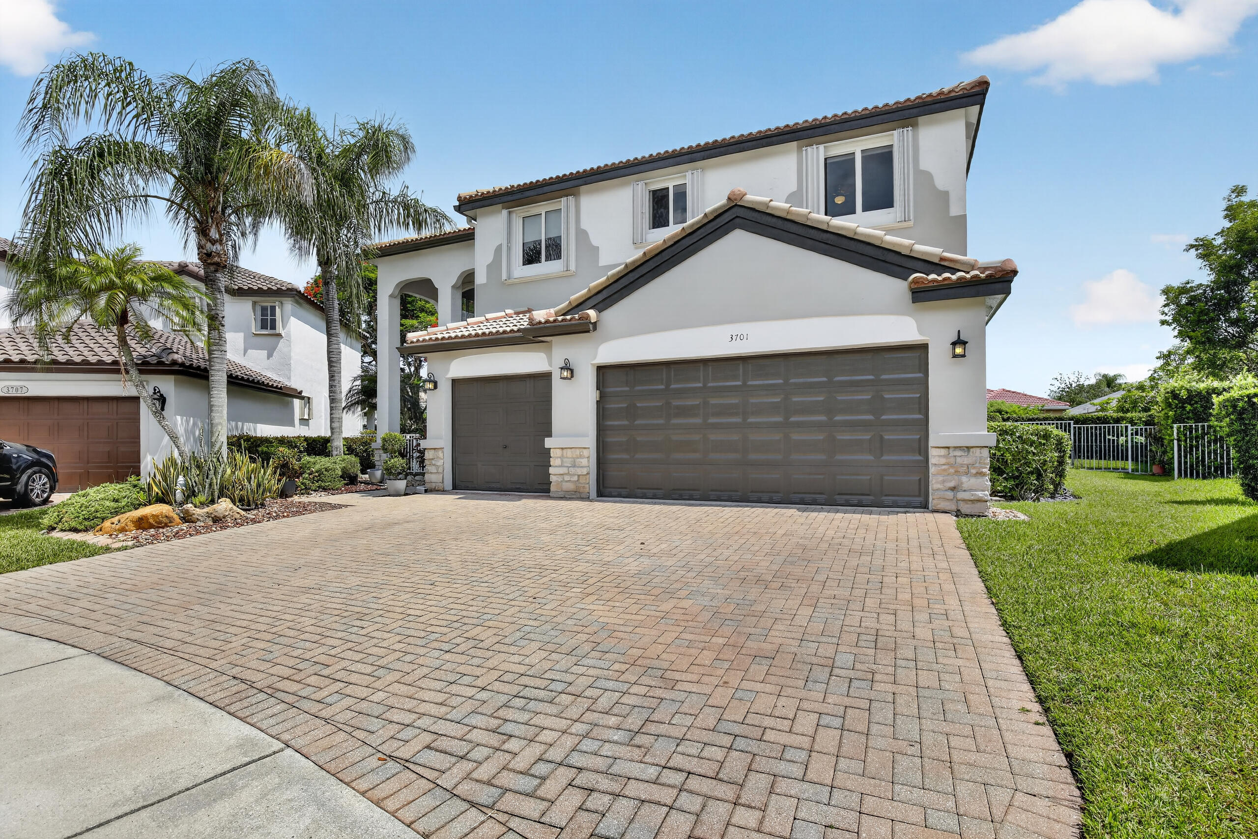 Falcon Ridge - Residential Lease
