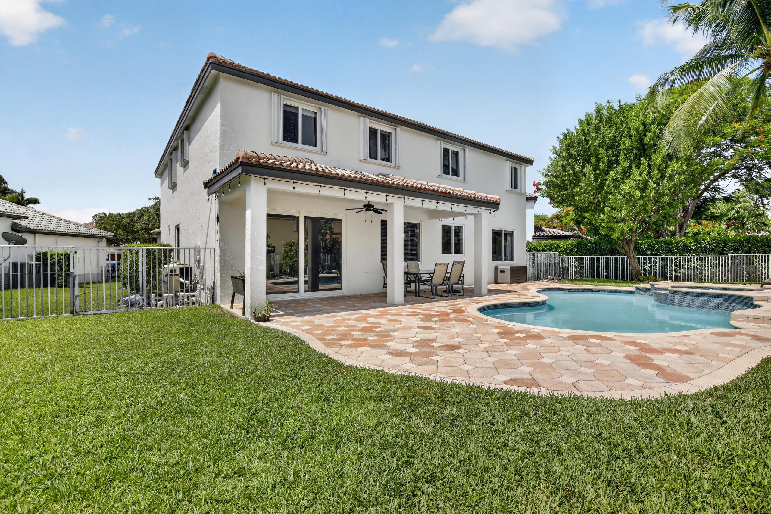 Falcon Ridge - Residential Lease