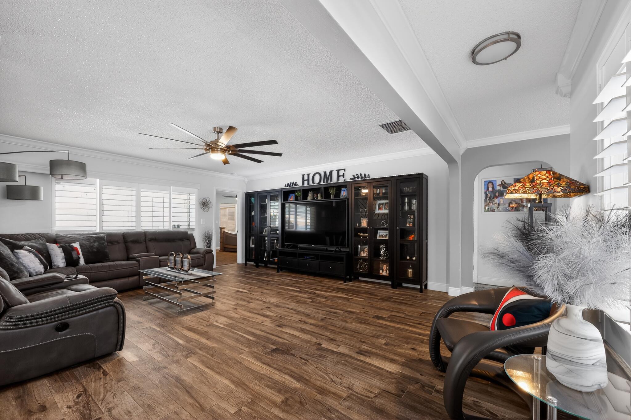 PASADENA LAKES SOUTH - Residential