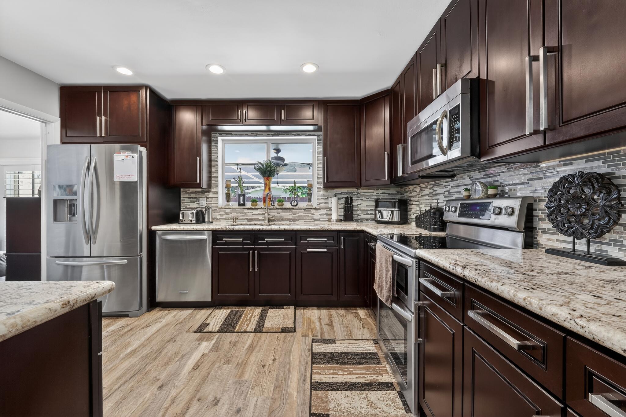PASADENA LAKES SOUTH - Residential