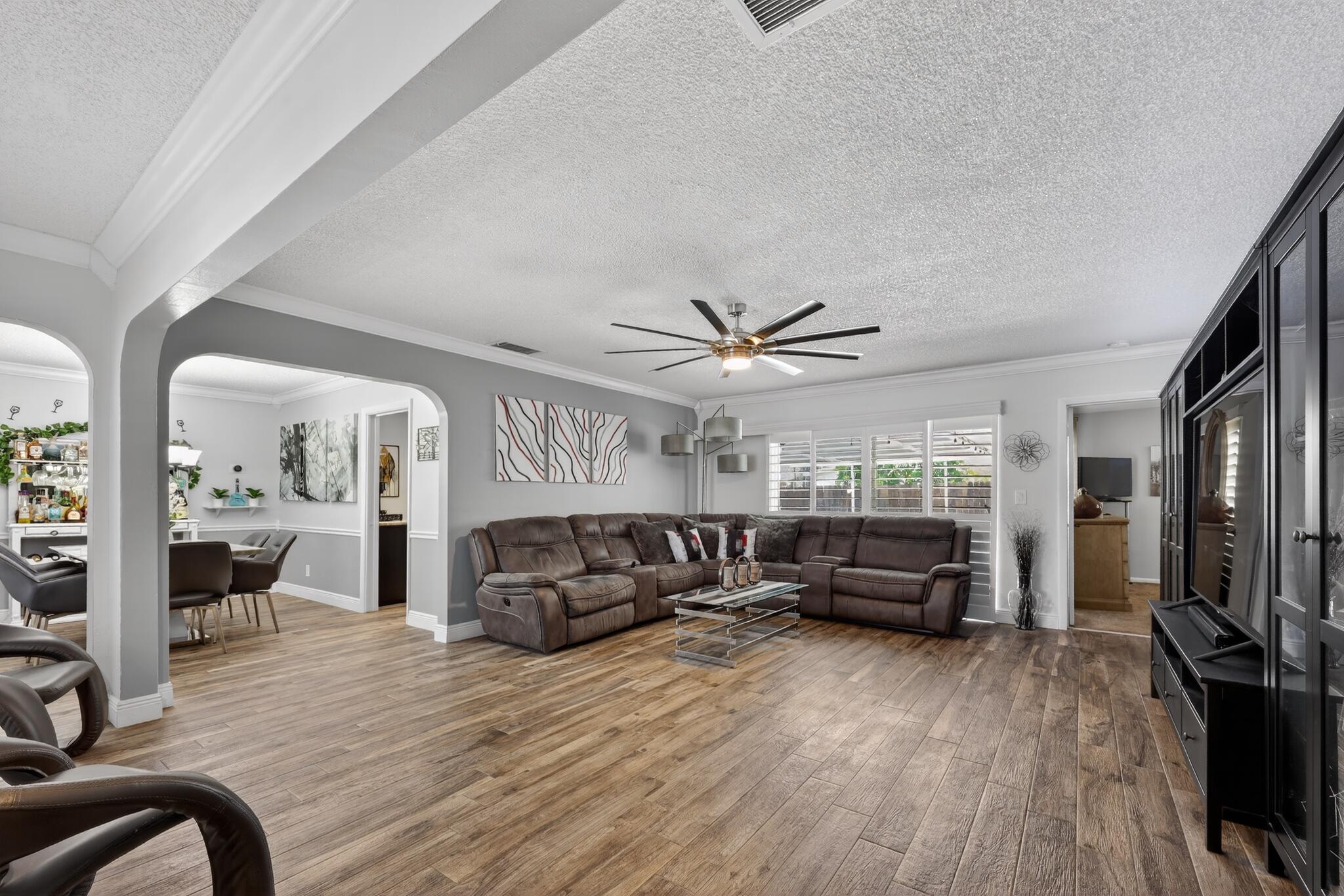 PASADENA LAKES SOUTH - Residential