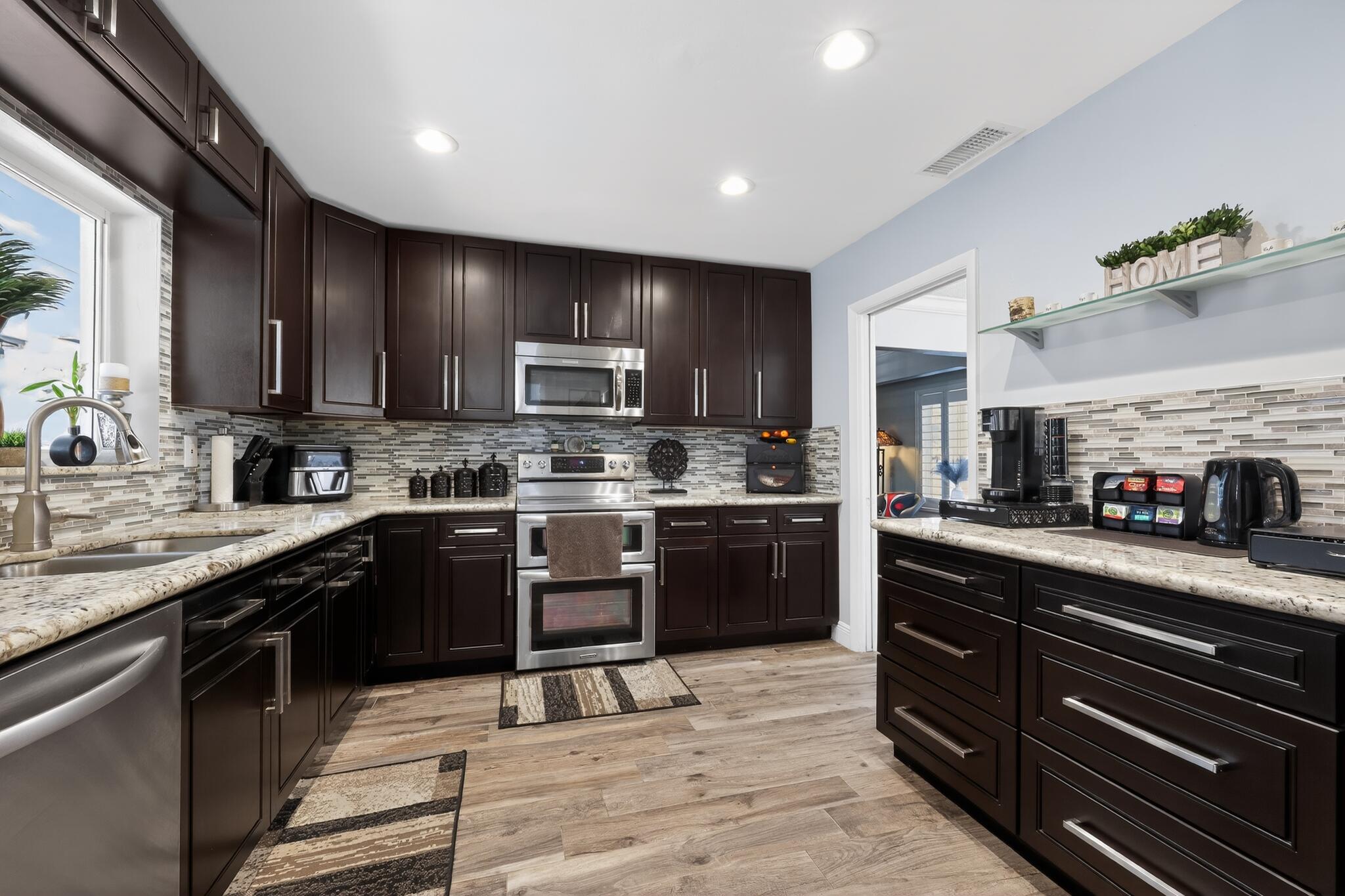 PASADENA LAKES SOUTH - Residential