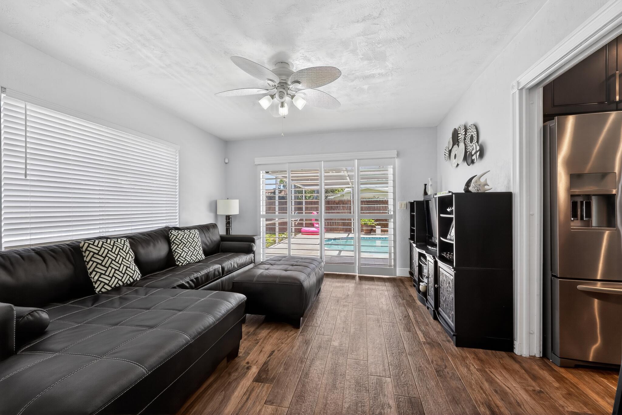 PASADENA LAKES SOUTH - Residential