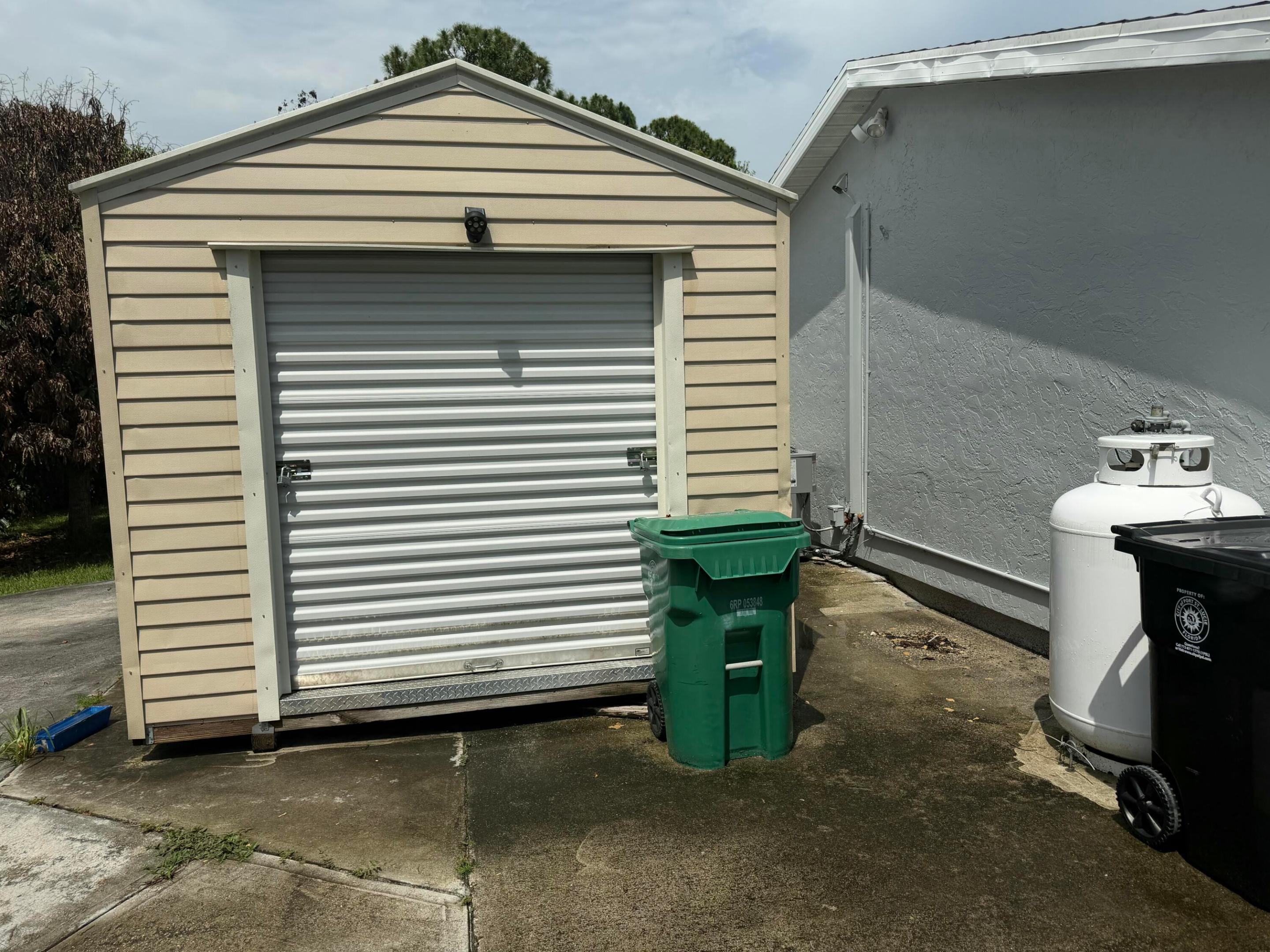 PORT ST LUCIE SECTION 25 - Residential