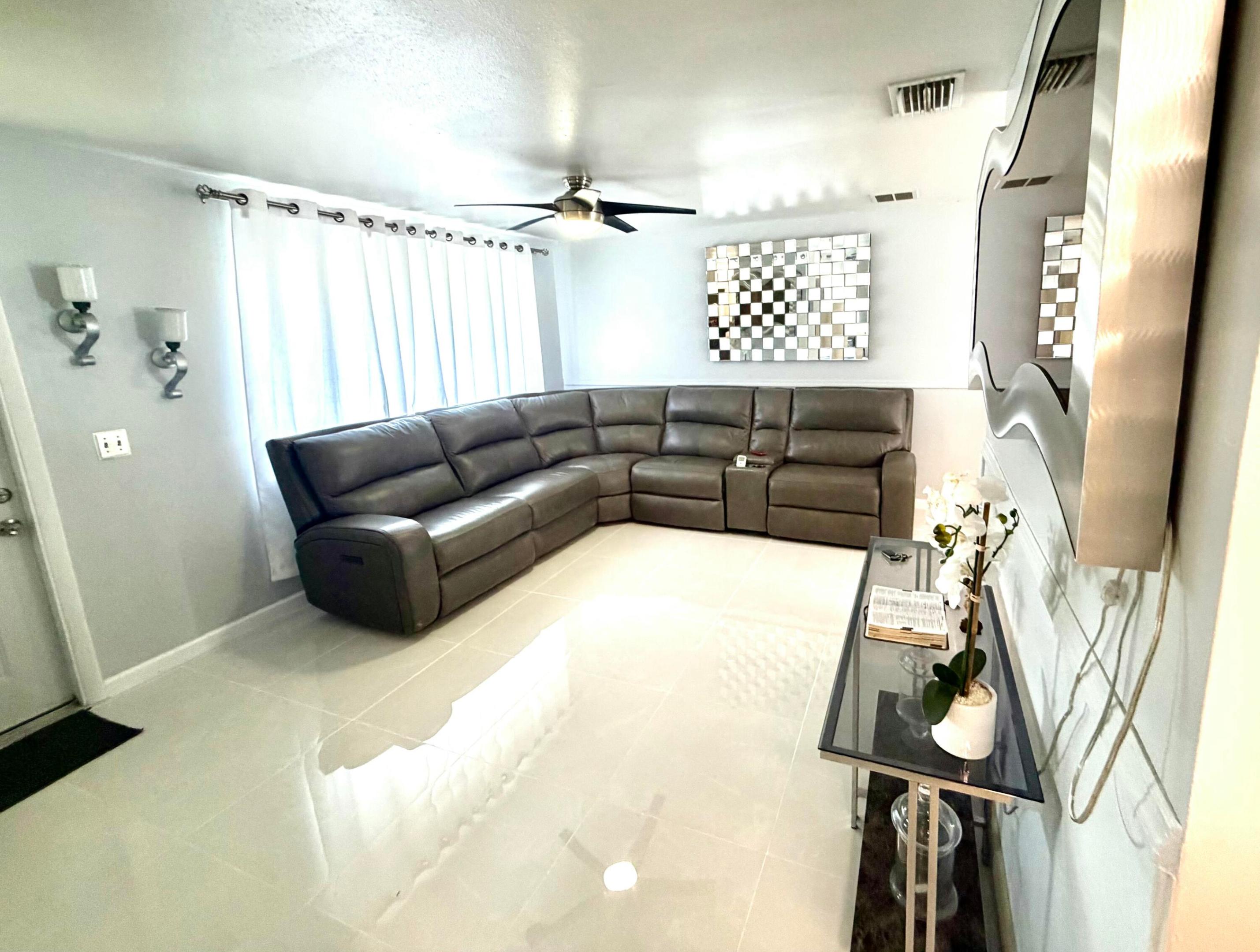 PORT ST LUCIE SECTION 25 - Residential