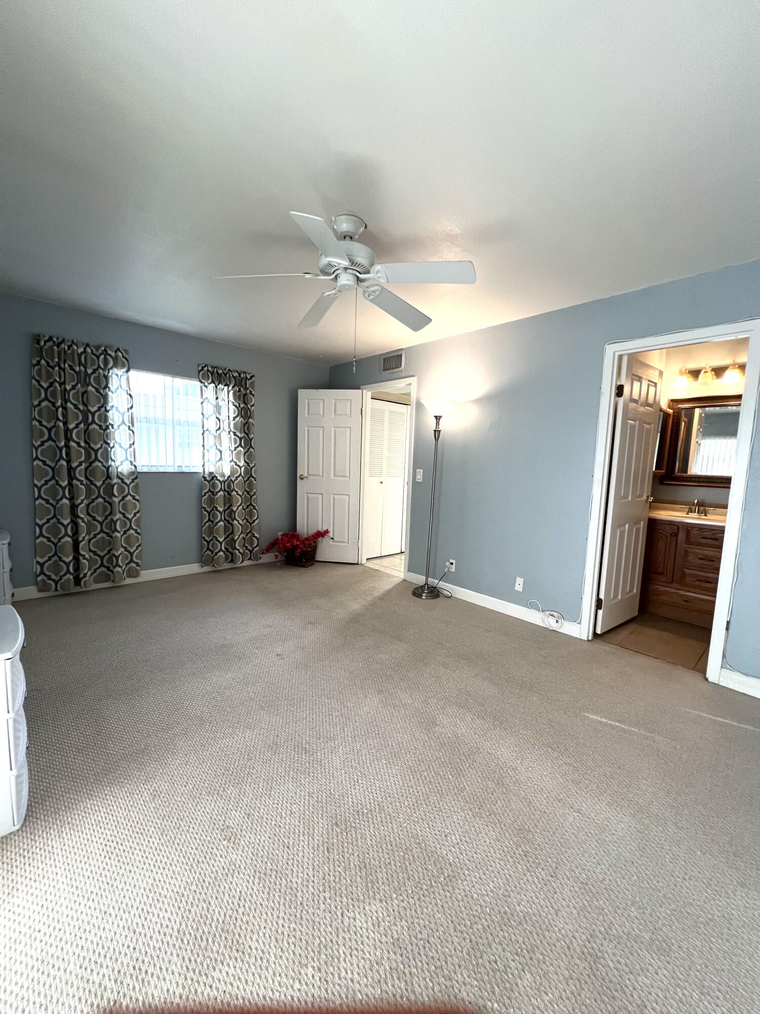 KINGS POINT SEVILLE CONDOS - Residential Lease