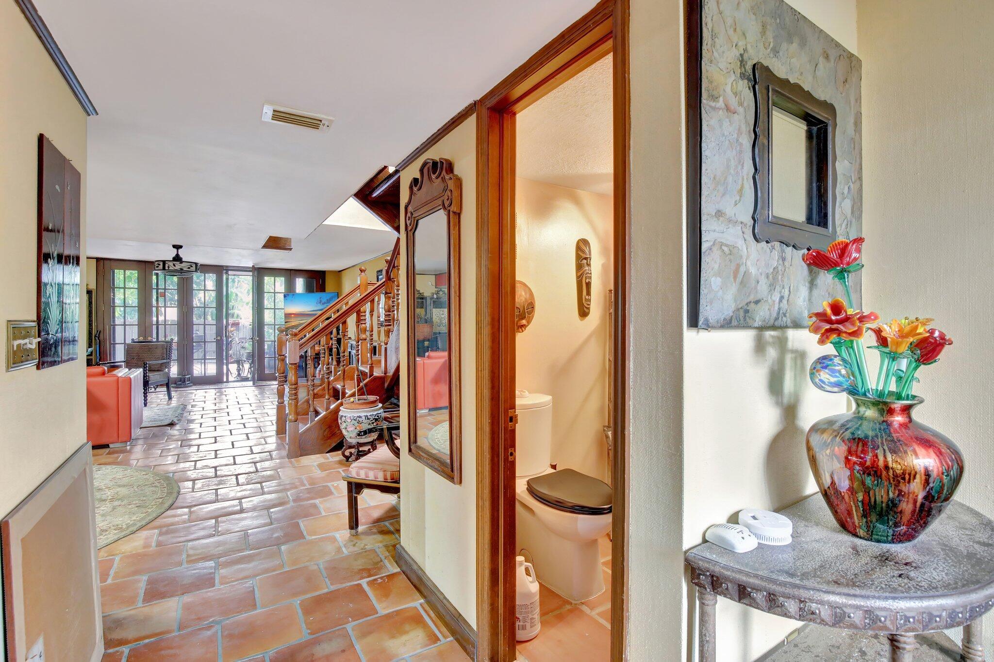 TOWNHOUSES OF THE CALIF CLUB - Residential