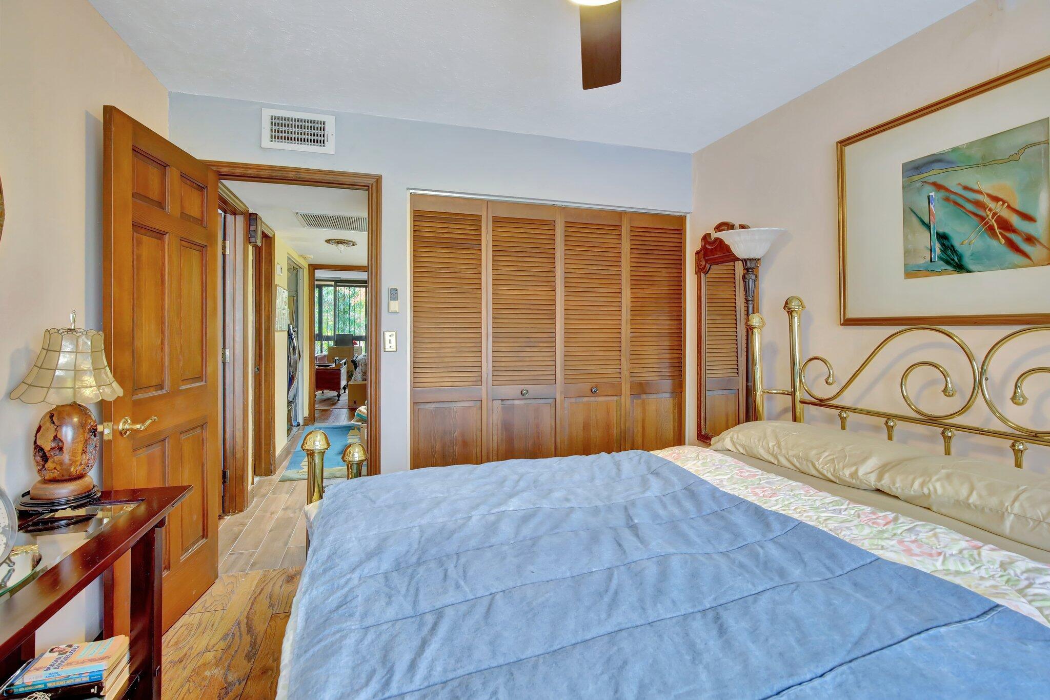 TOWNHOUSES OF THE CALIF CLUB - Residential