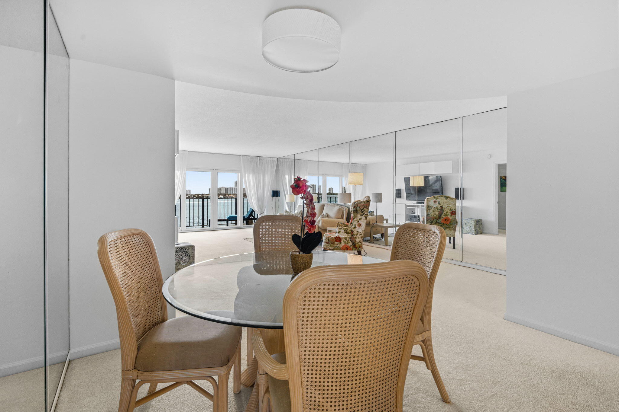 LAKE HARBOUR TOWERS EAST CONDO - Residential