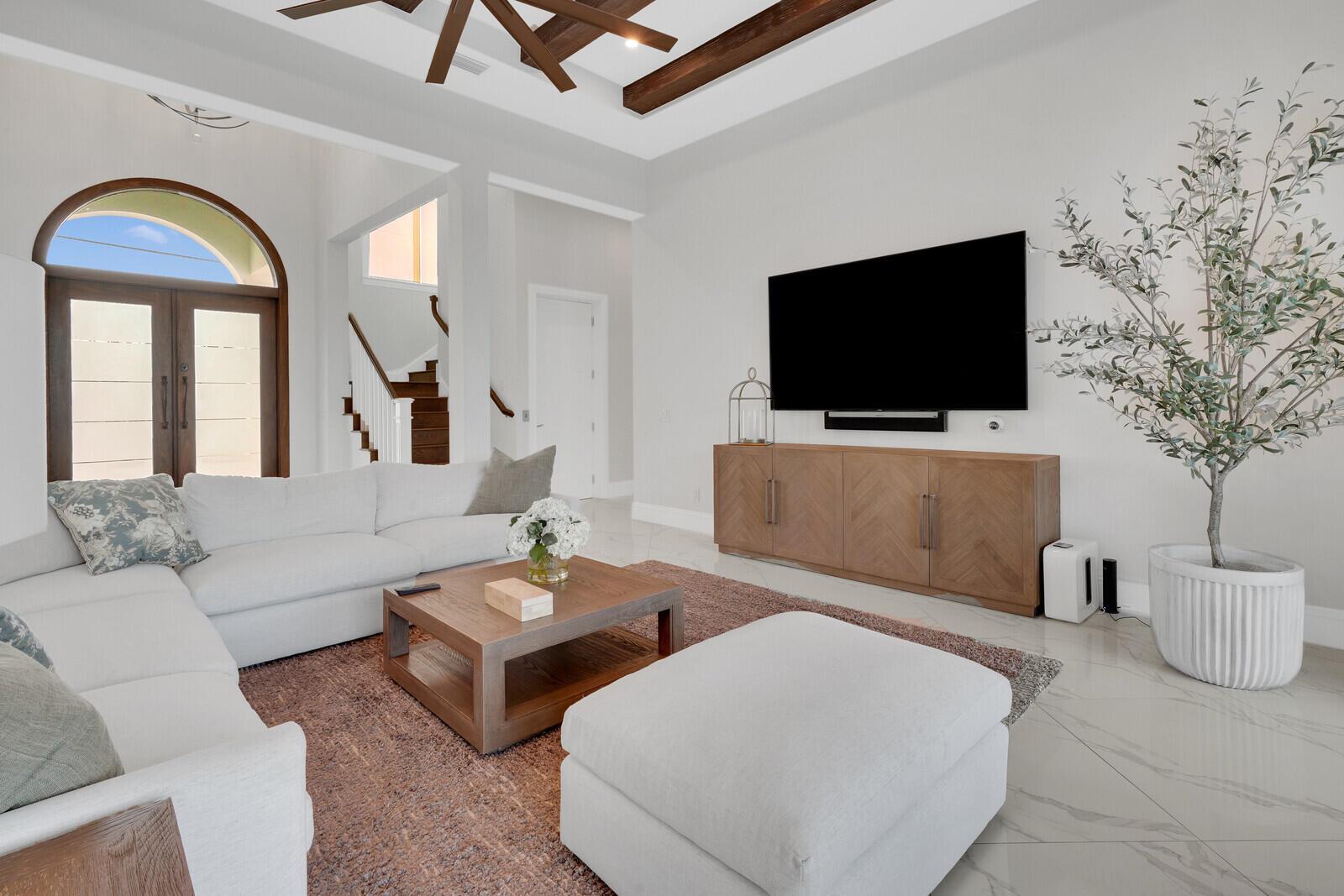 PALM BEACH ISLES 1 - Residential