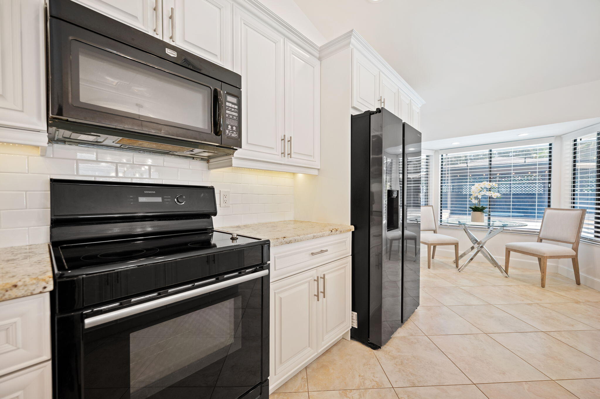 BAY WINDS 3 - Residential