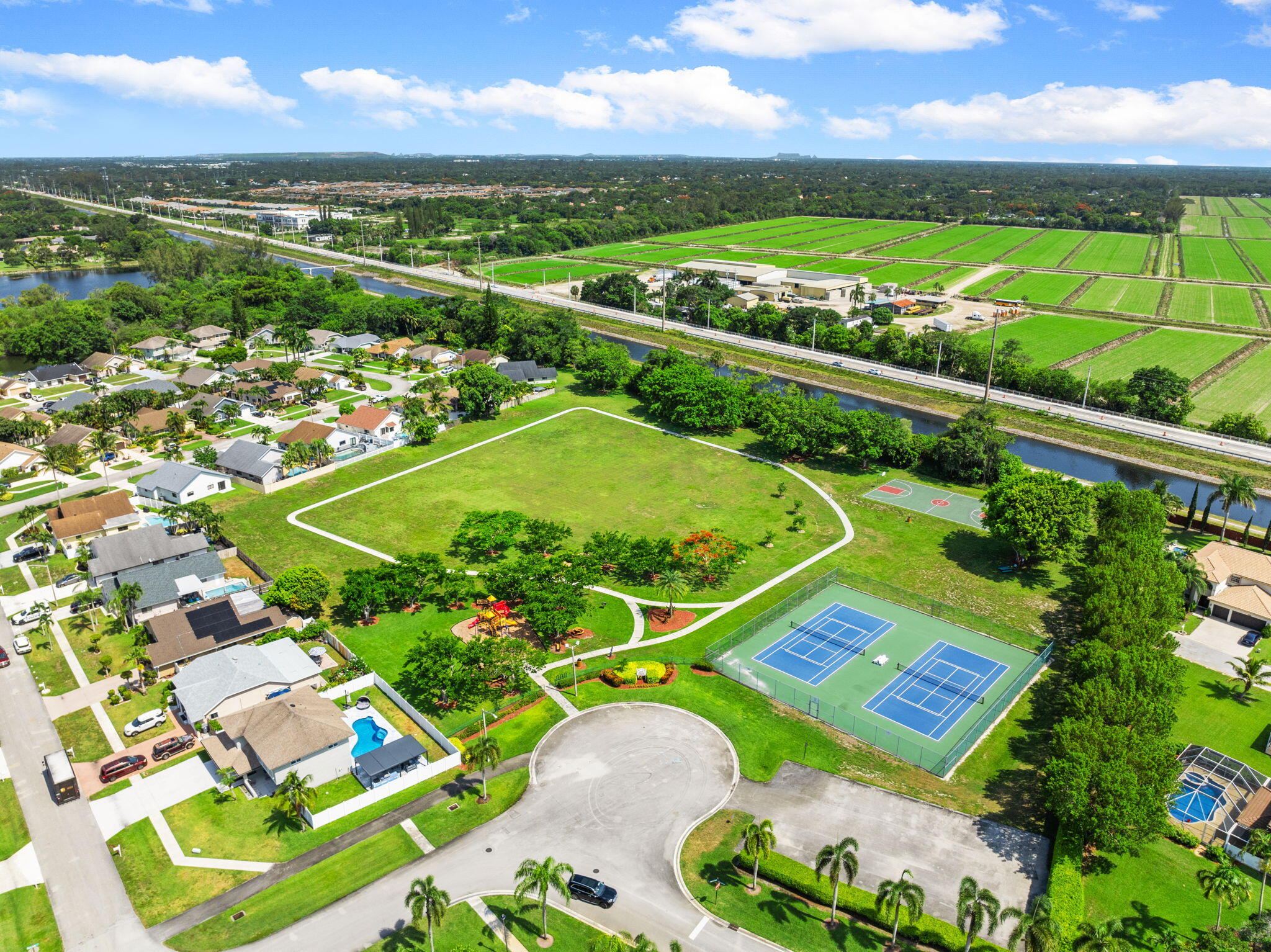 BAY WINDS 3 - Residential