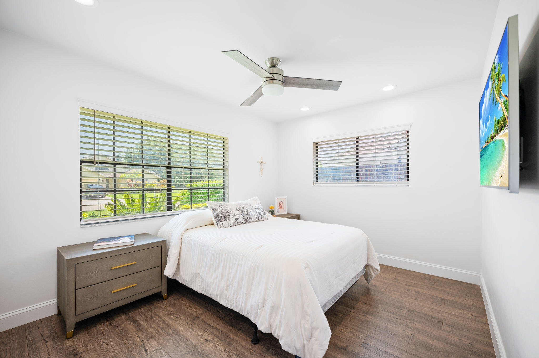 BAY WINDS 3 - Residential