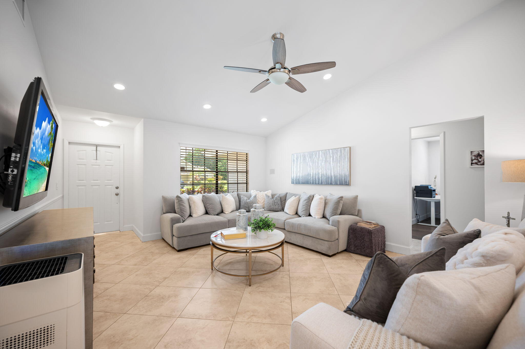 BAY WINDS 3 - Residential
