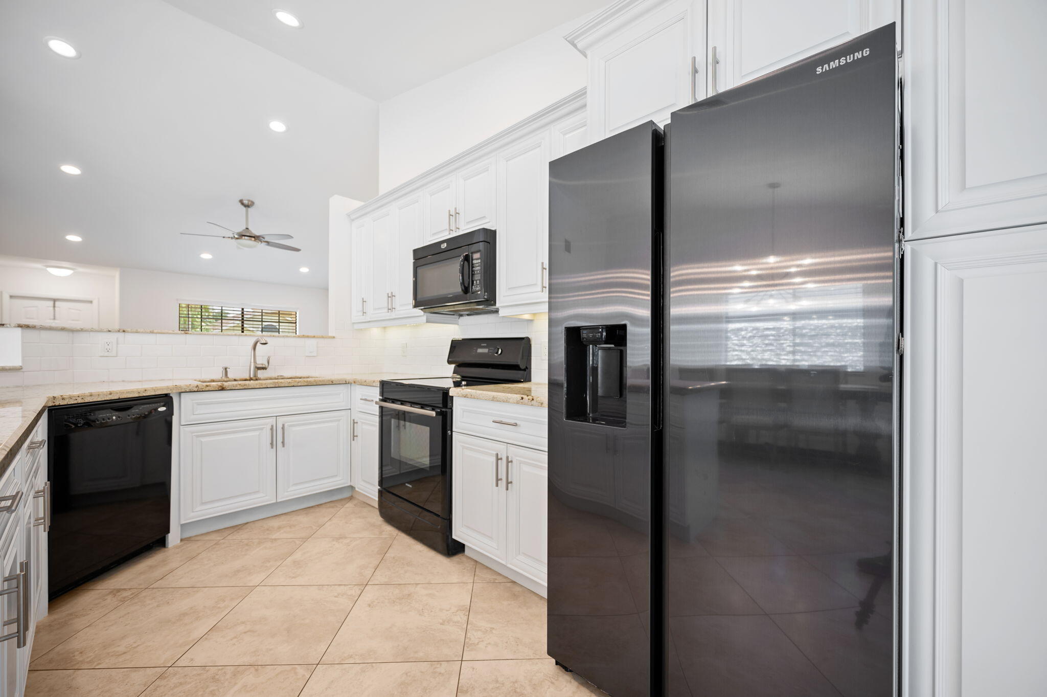 BAY WINDS 3 - Residential