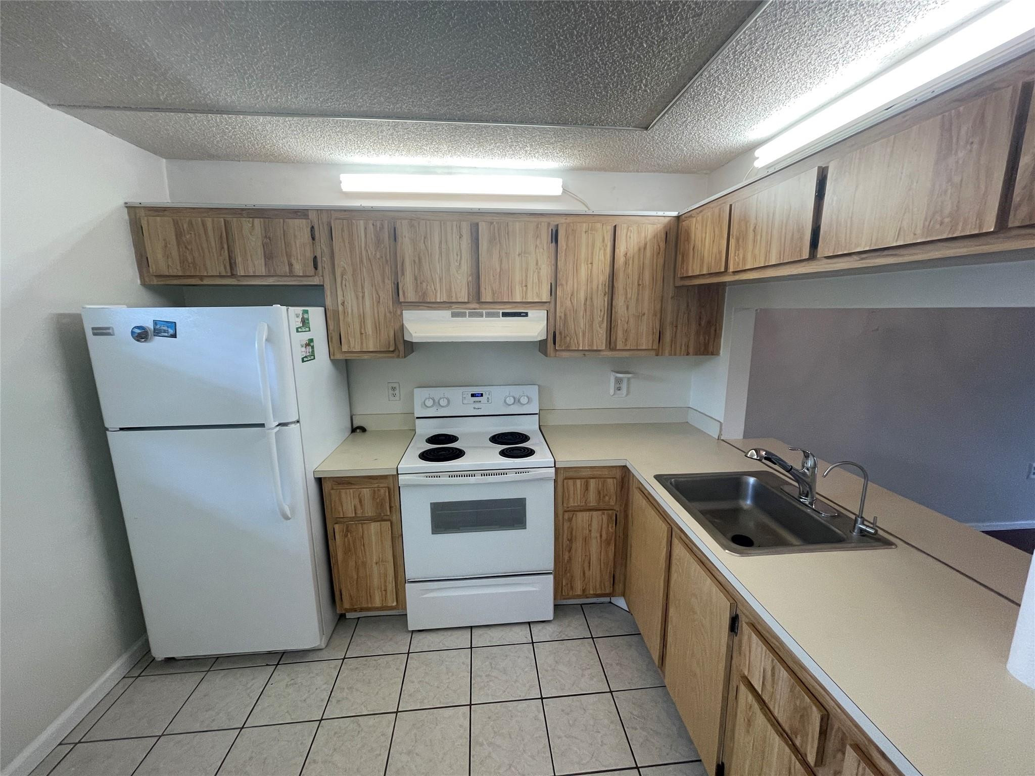 PINE LAKE THREE CONDO - Residential Lease