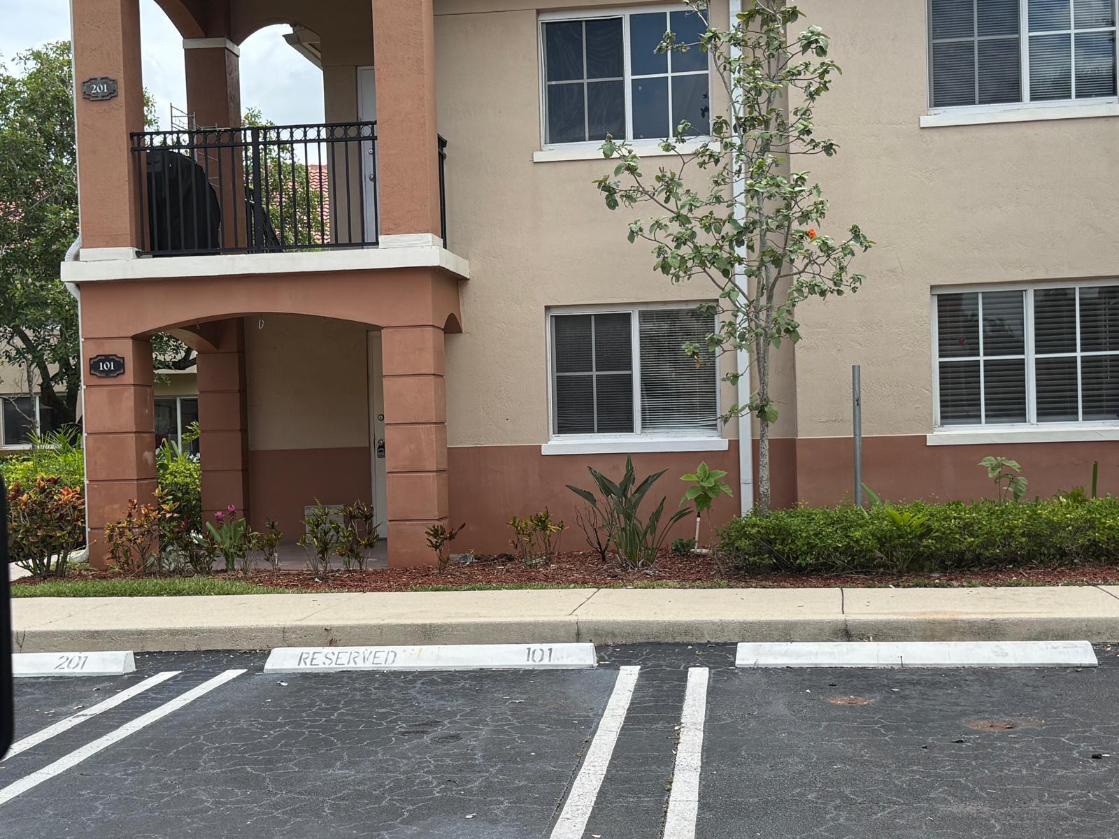 COVE AT BRIAR BAY CONDO - Residential