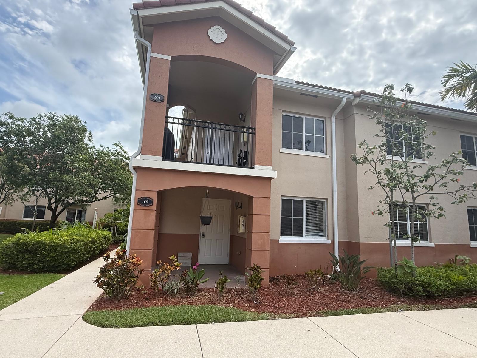 COVE AT BRIAR BAY CONDO - Residential