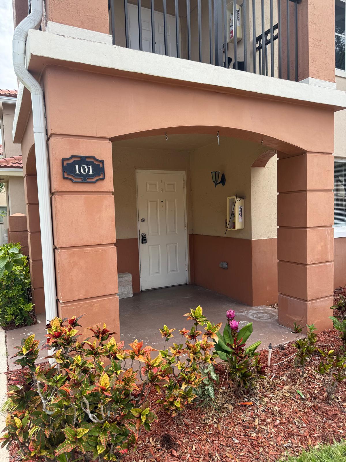 COVE AT BRIAR BAY CONDO - Residential