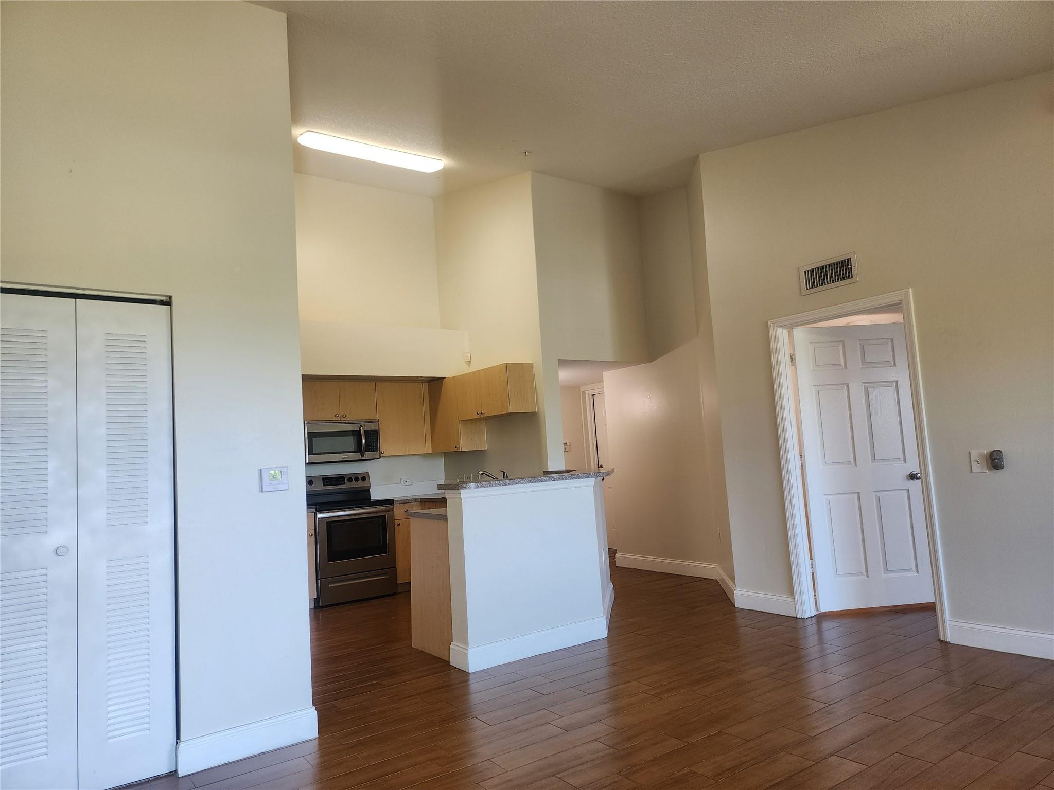 VILLA DEL SOL CONDO - Residential Lease