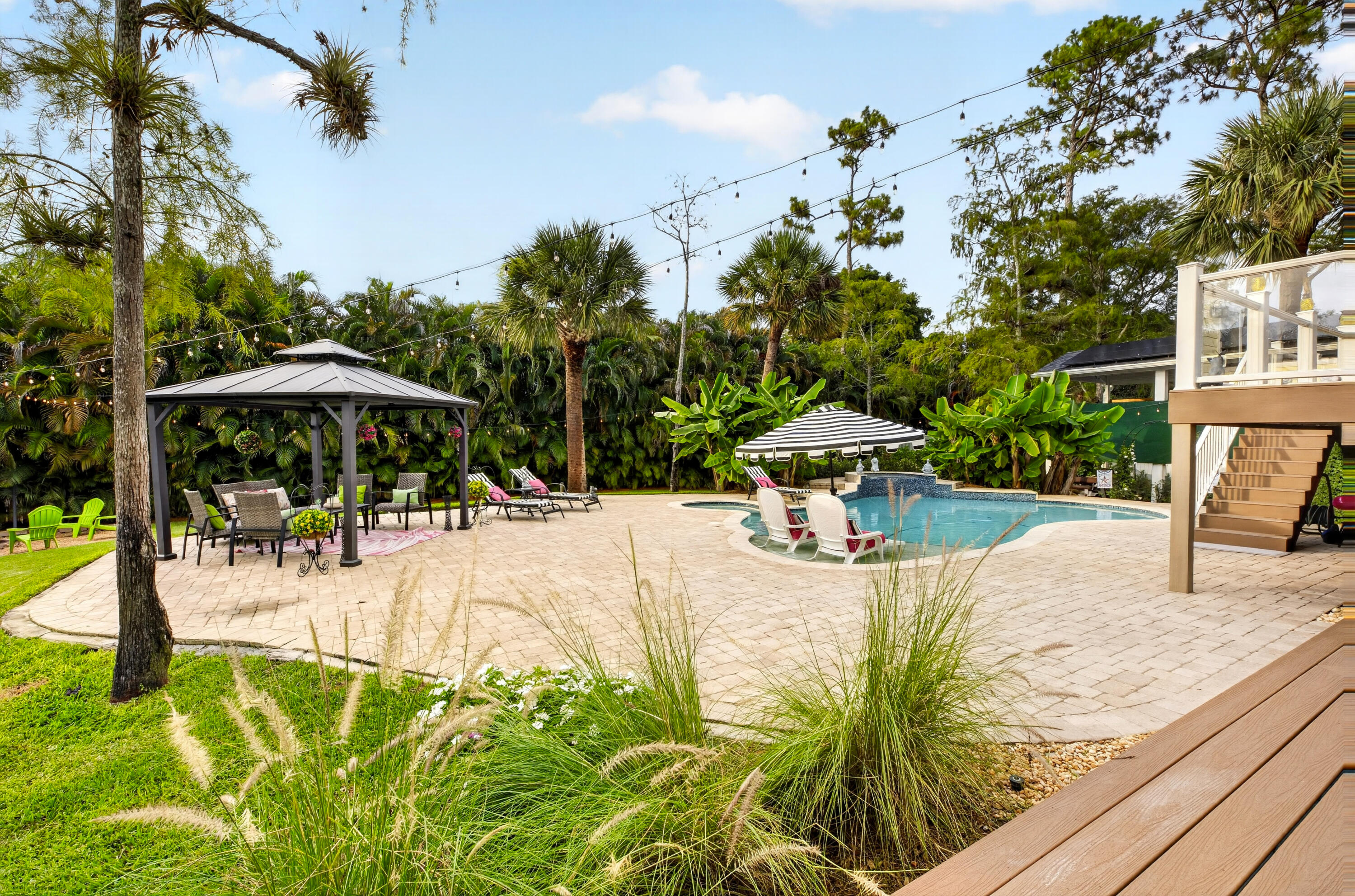 PINEWOOD GROVE OF WELLINGTON - Residential