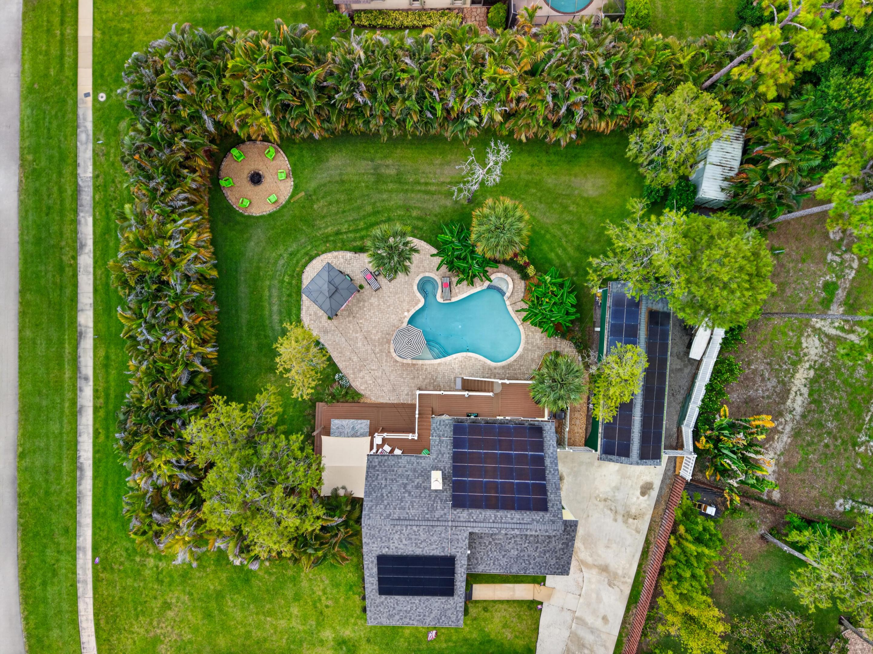 PINEWOOD GROVE OF WELLINGTON - Residential