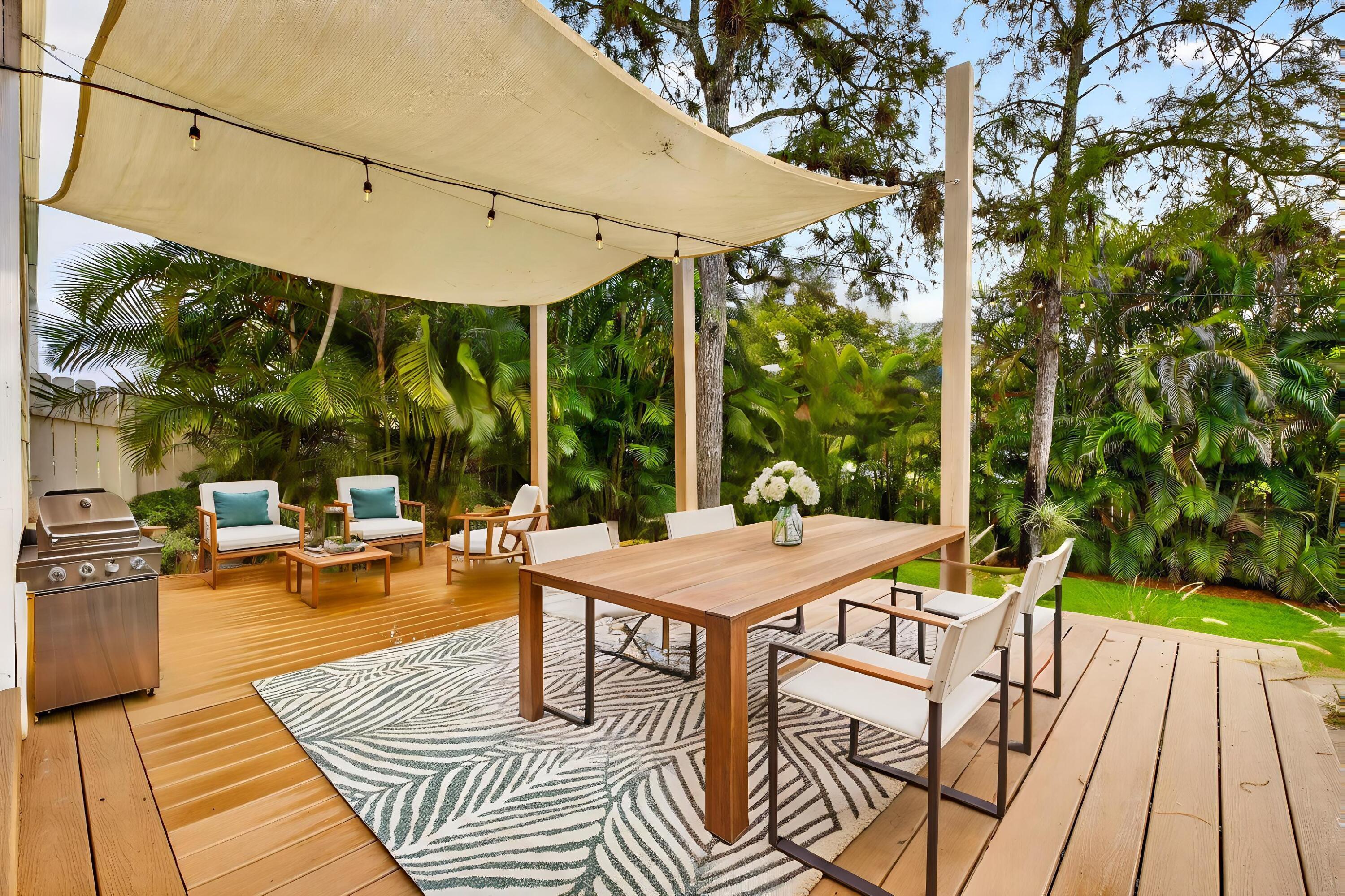 PINEWOOD GROVE OF WELLINGTON - Residential