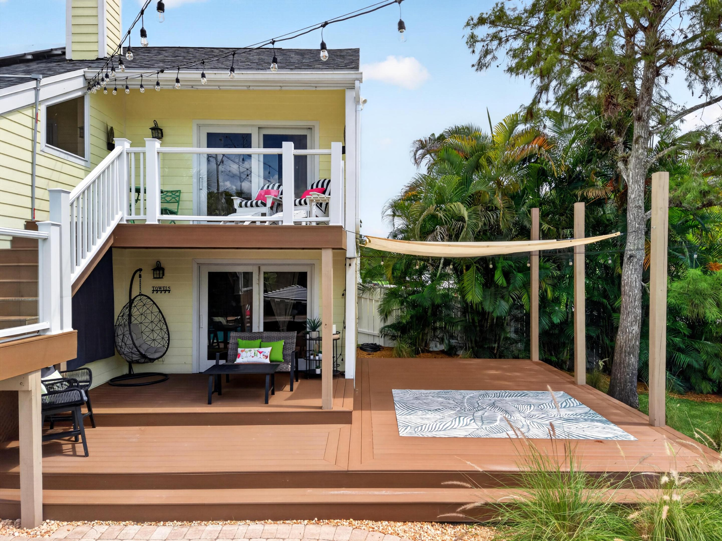 PINEWOOD GROVE OF WELLINGTON - Residential