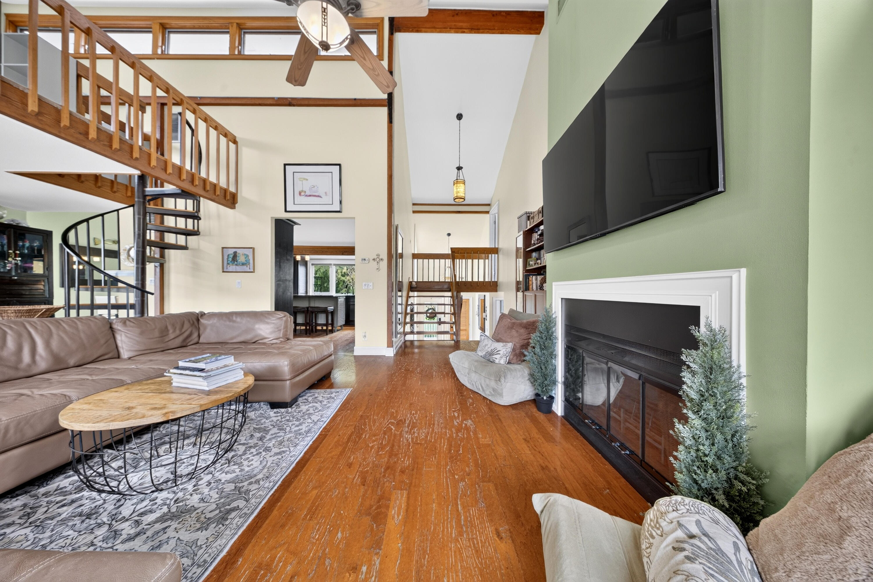 PINEWOOD GROVE OF WELLINGTON - Residential