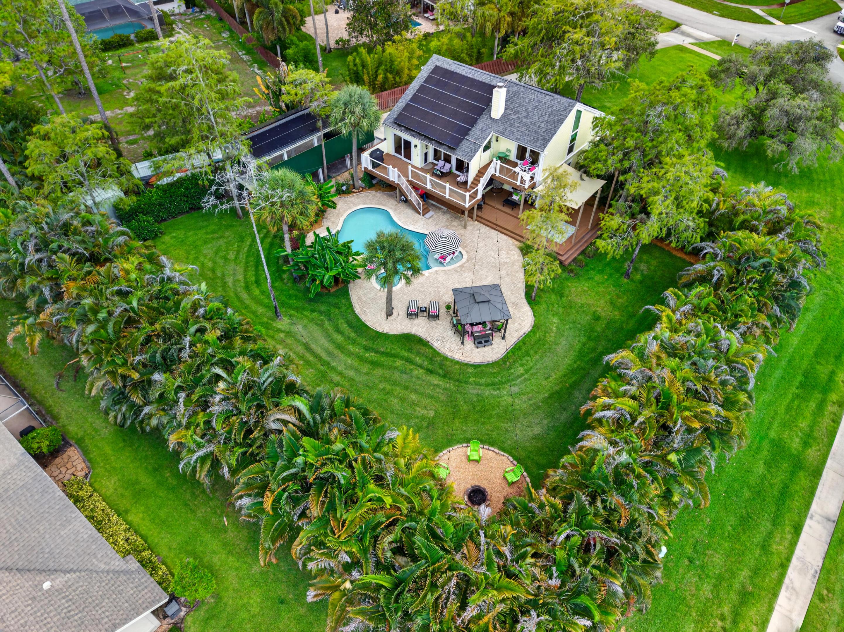 PINEWOOD GROVE OF WELLINGTON - Residential