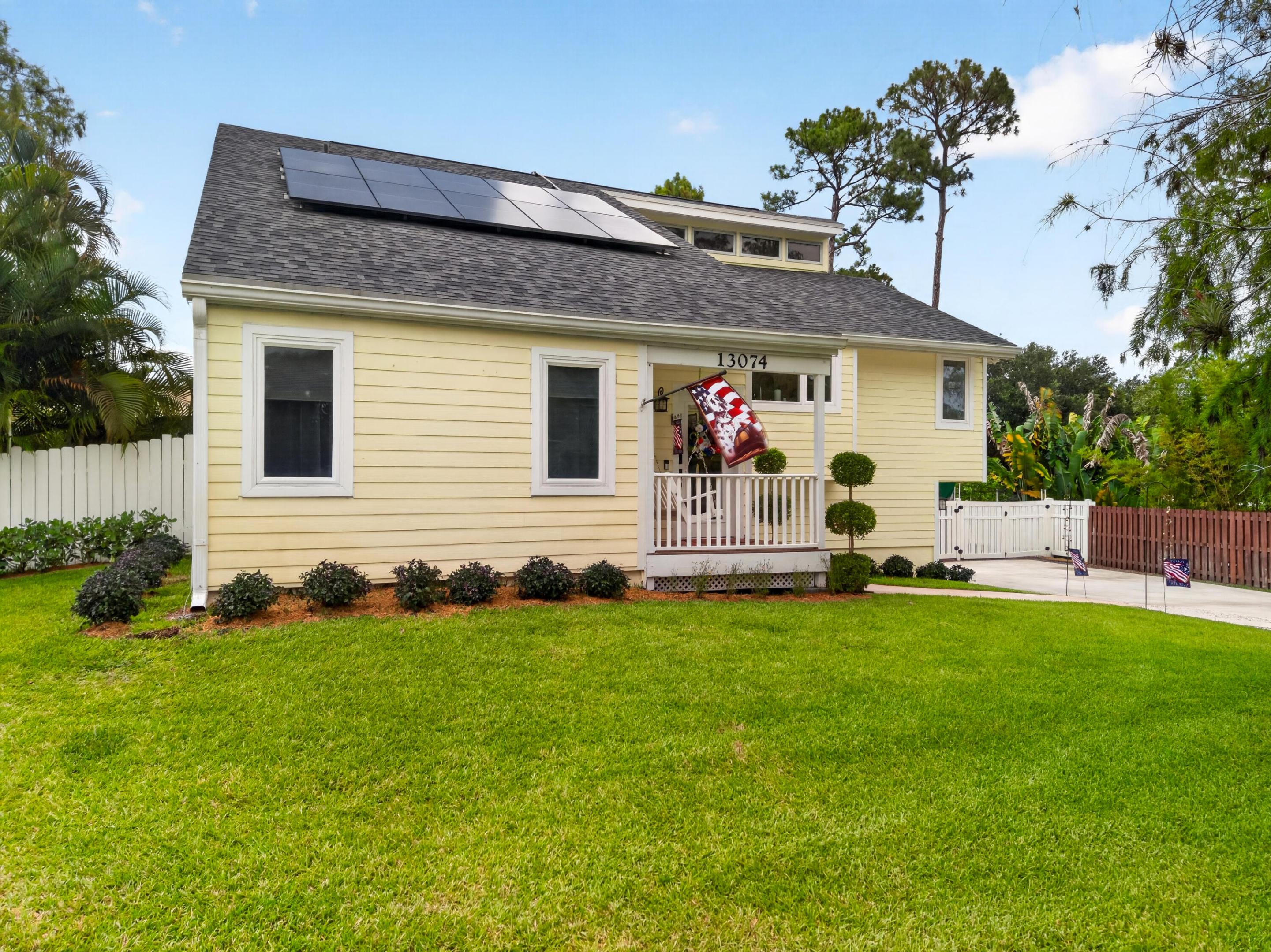 PINEWOOD GROVE OF WELLINGTON - Residential