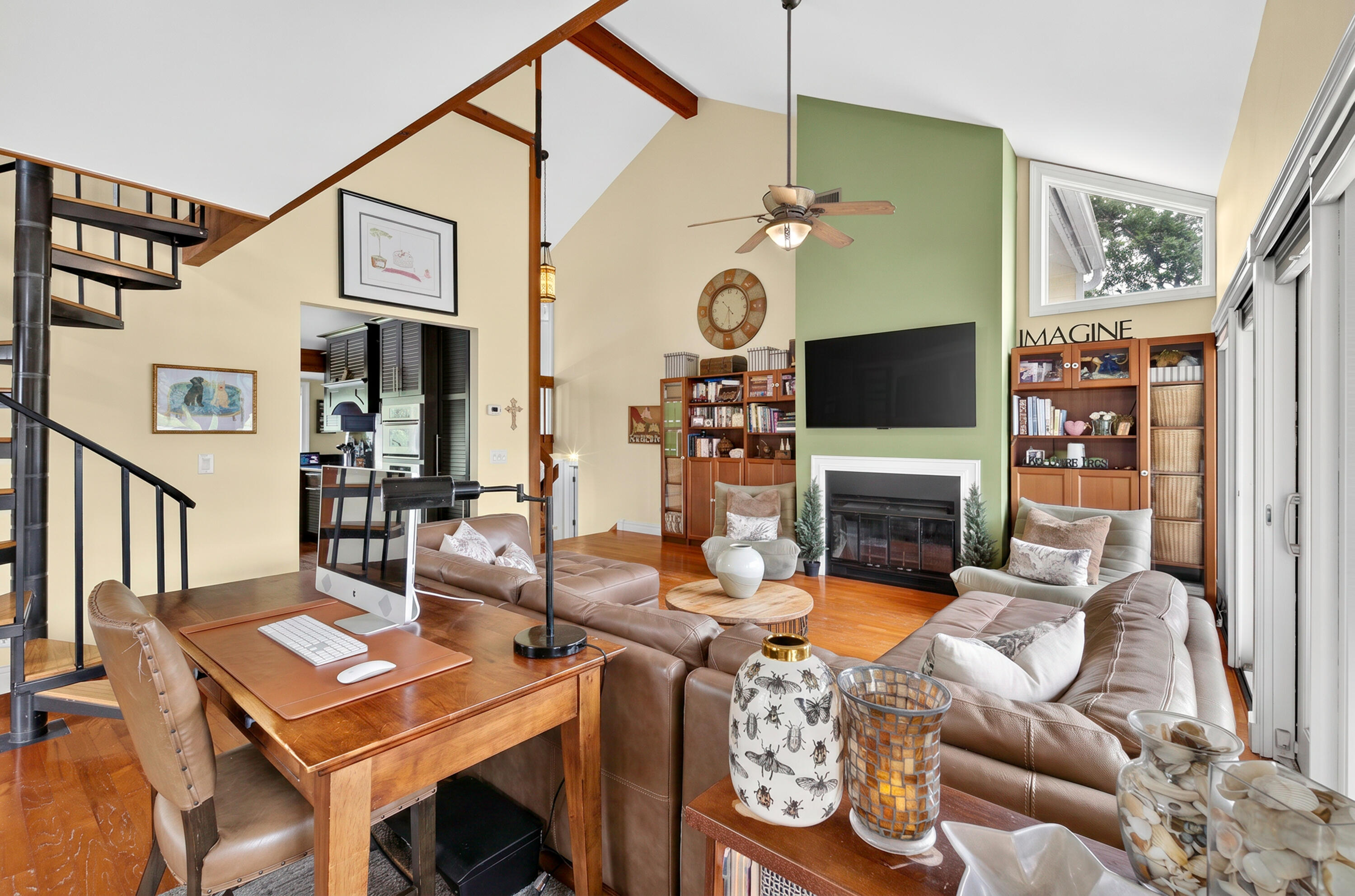 PINEWOOD GROVE OF WELLINGTON - Residential