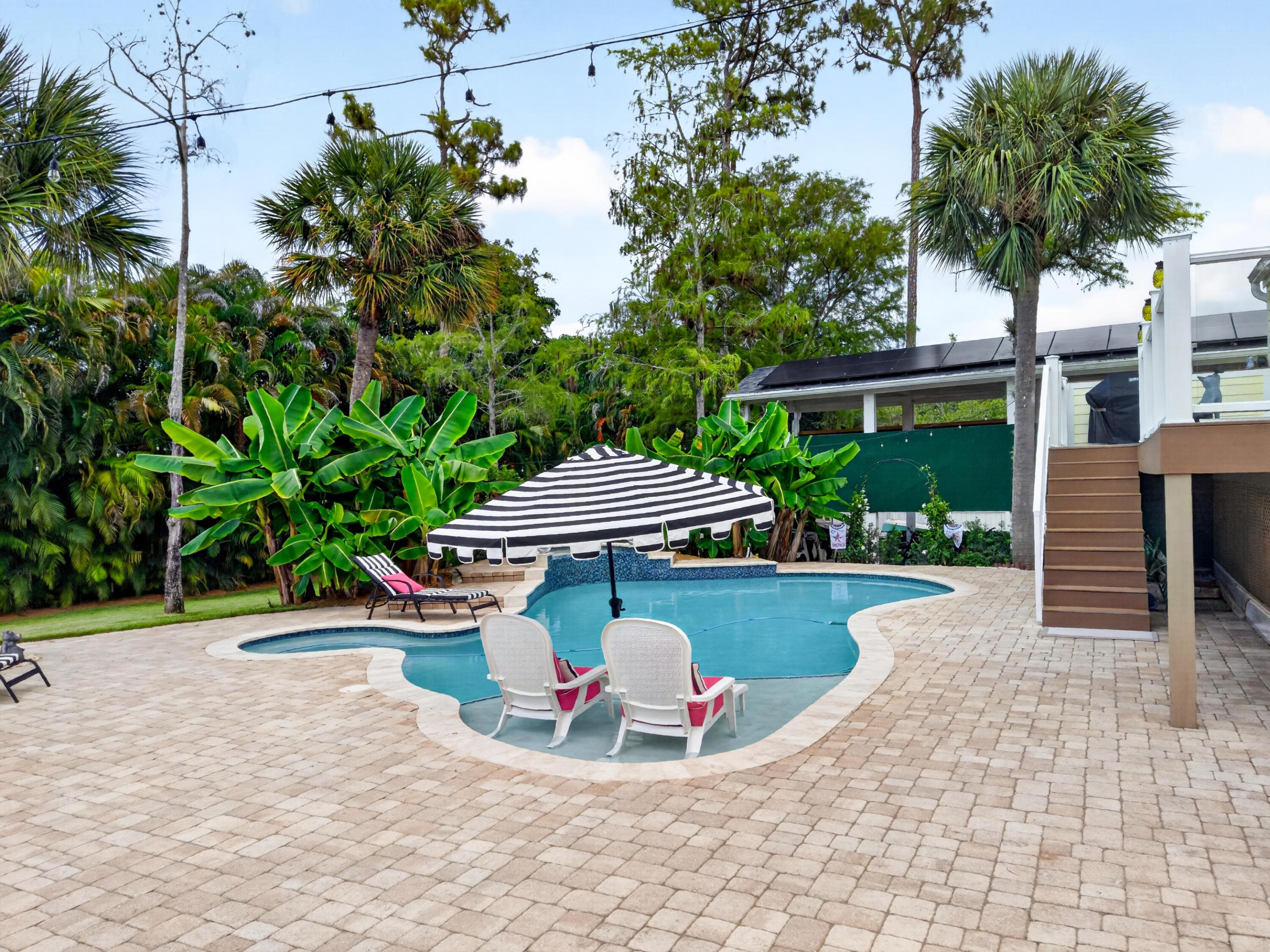 PINEWOOD GROVE OF WELLINGTON - Residential