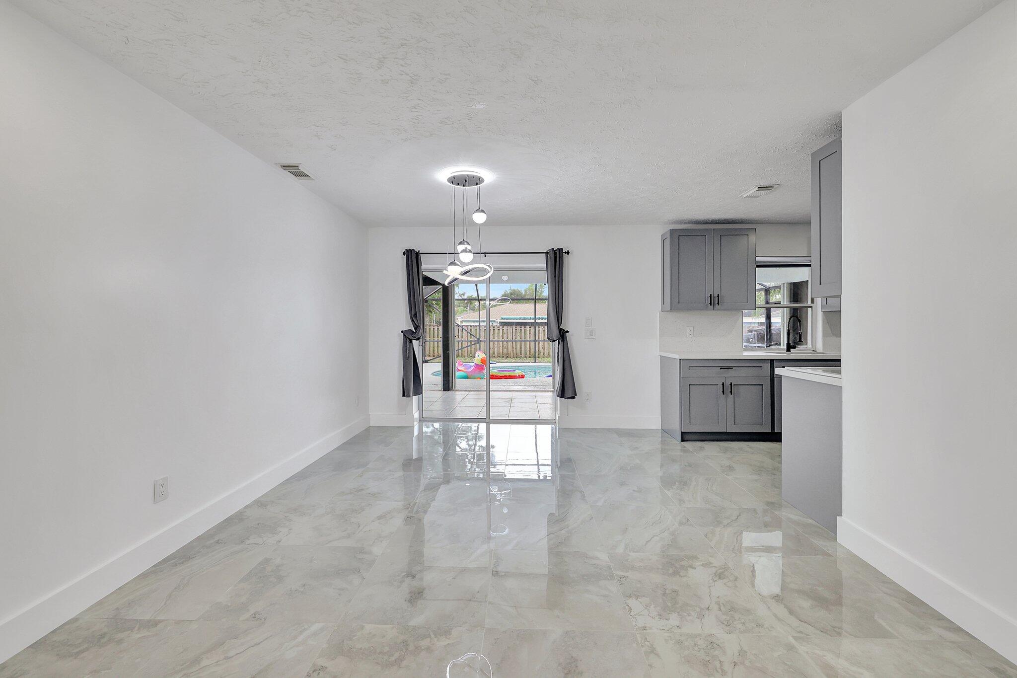 PORT ST LUCIE SECTION 1 - Residential