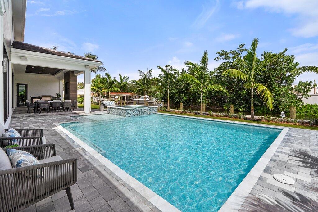 PIRATES COVE - Residential