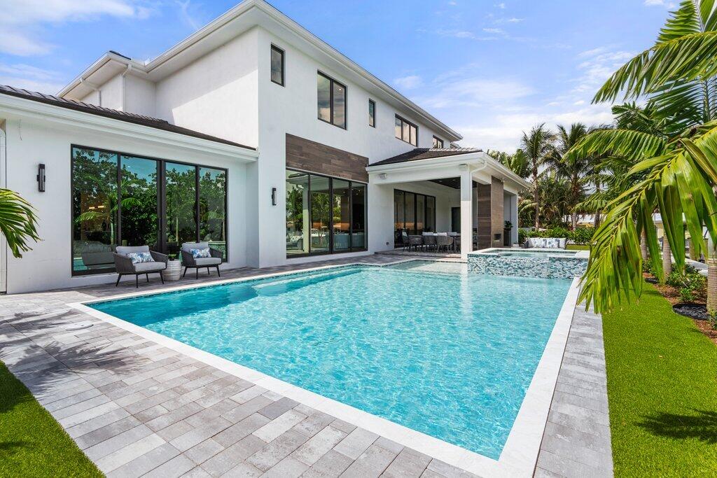 PIRATES COVE - Residential